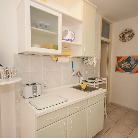 Direkt An Der Kristallklaren Adria Gelegen Apartamento Baška