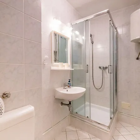 Direkt An Der Kristallklaren Adria Gelegen Apartmán