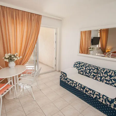 Apartman Direkt An Der Kristallklaren Adria Gelegen