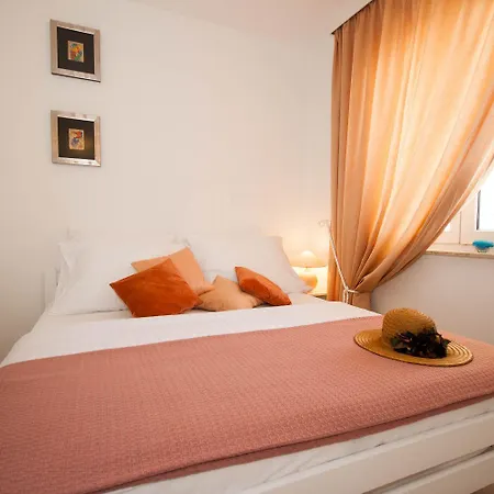 Apartment Direkt An Der Kristallklaren Adria Gelegen Baska (Krk)